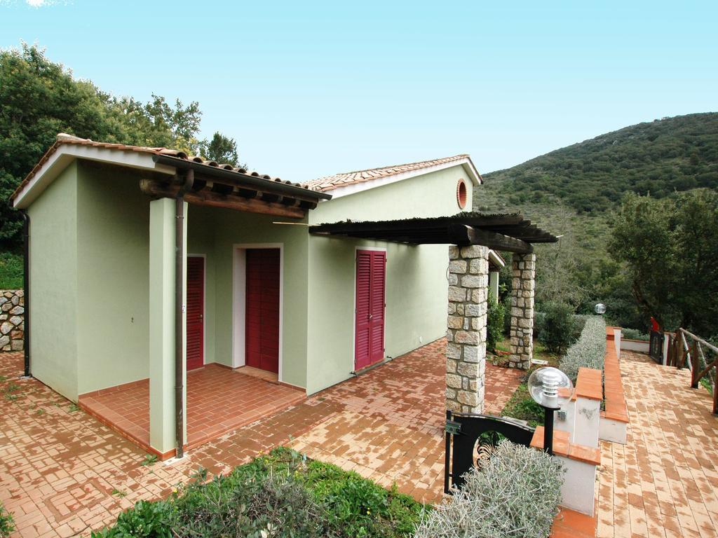 Villaggio Di Mezzo Ortano Рио-Марина Номер фото